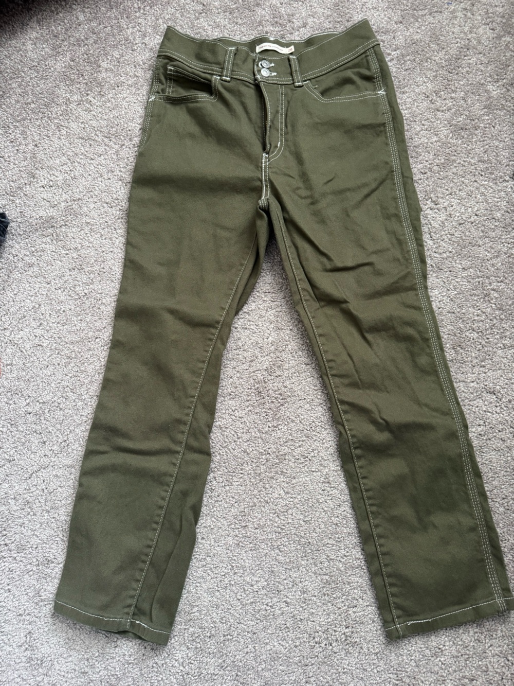 Levi’s “High Rise Straight Crop” Jeans